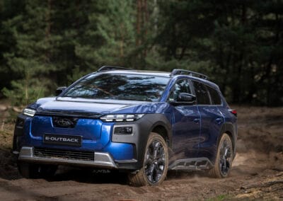 E Outback Blu offroad Image 028