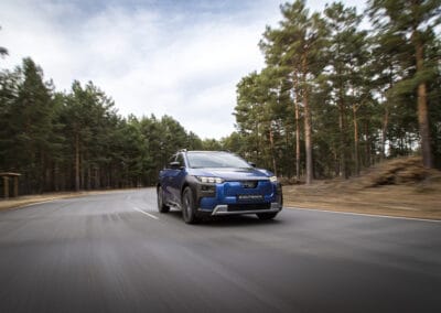 E Outback Blu onroad Image 012
