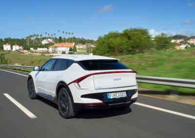 kia new ev6 baseline my25 snow white pearl dynamic digital 1920x1080 007