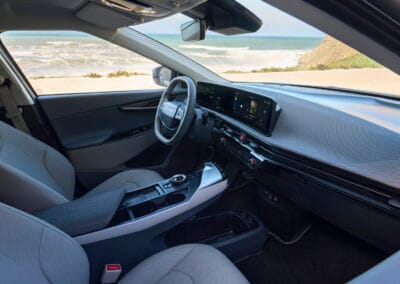 kia new ev6 baseline my25 snow white pearl interior digital 1920x1080 003