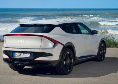 kia new ev6 baseline my25 snow white pearl static digital 1920x1080 007