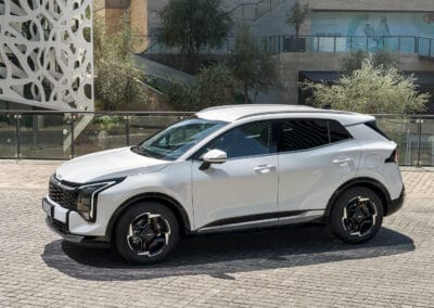 kia new sportage baseline my26 deluxe white static digital 1920x1080 004