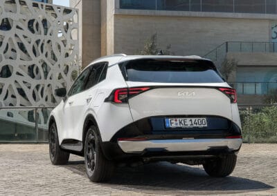 kia new sportage baseline my26 deluxe white static digital 1920x1080 007