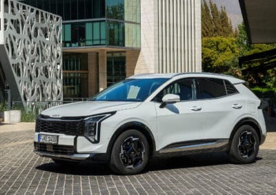 kia new sportage baseline my26 deluxe white static digital 1920x1080 009