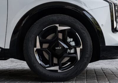 kia new sportage baseline my26 deluxe white static digital 1920x1080 011