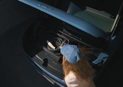 EV2 BL MY27 PD Frunk with Talent